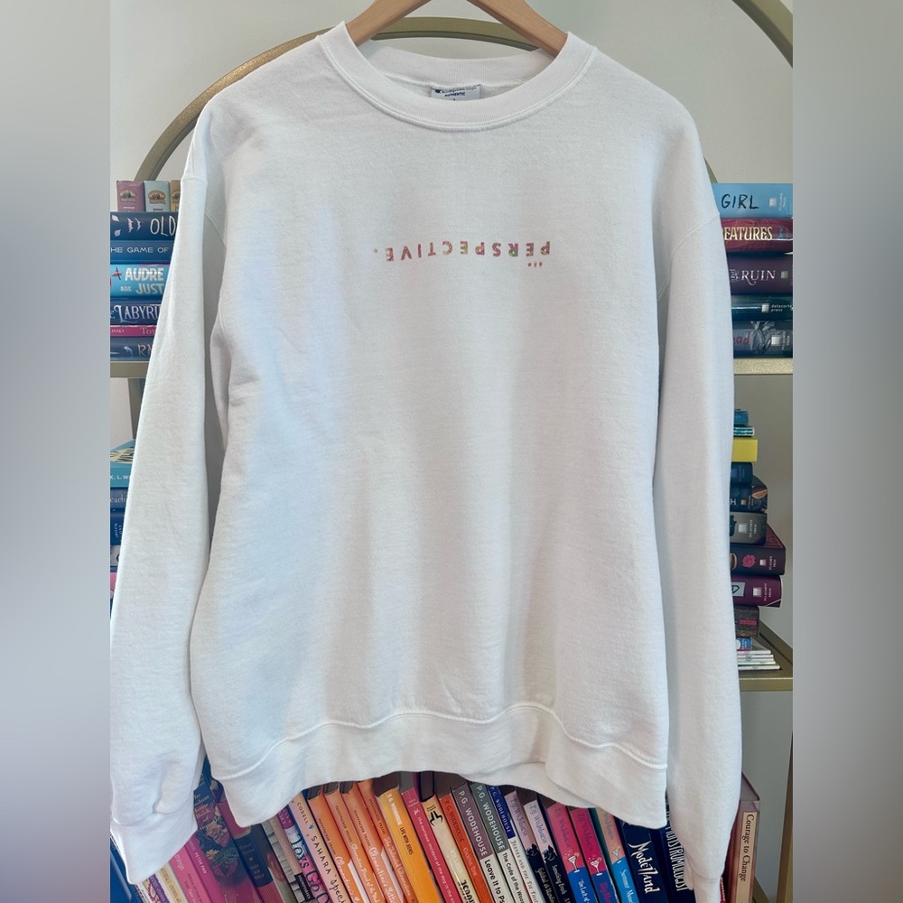Champion Eco “PERSPECTIVE” Minimalist Crewneck Sweatshirt🤍